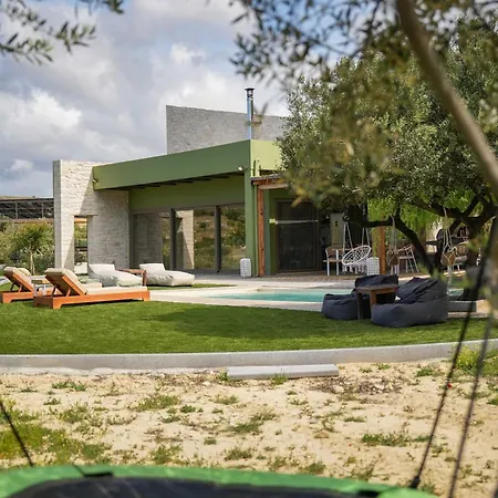 Oliva Emerald Eco - Secluded Off-grid Vineyard ヴィラ *