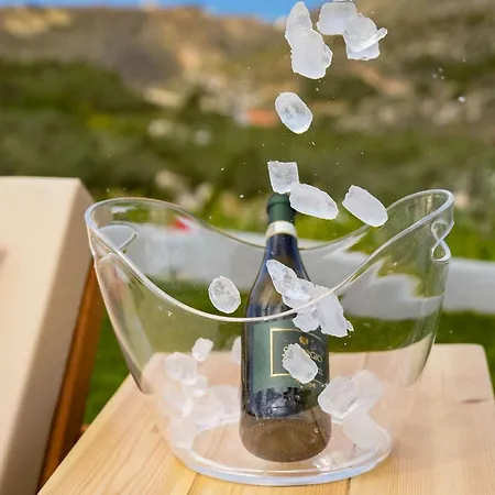 Oliva Emerald Eco - Secluded Off-grid Vineyard ヴィラ *