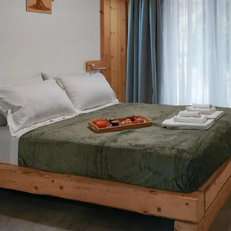 Oliva Emerald Eco - Secluded Off-grid Vineyard *